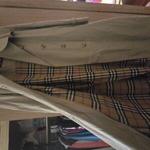 Classic Beige Trench Coat with Plaid Lining